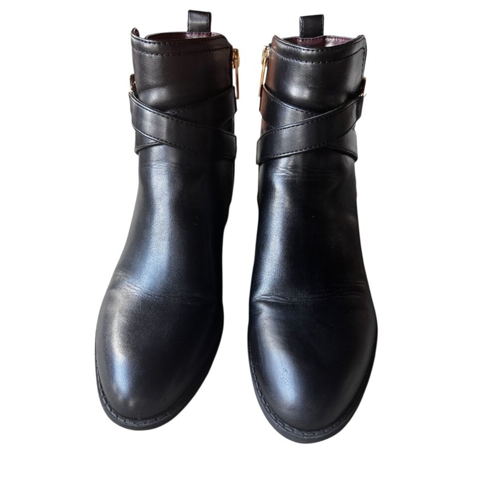 Tommy Hilfiger Womens Black Ankle Boots Faux Leather Sz 7.5M Gold Logo Imiera - Picture 4 of 11